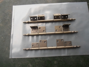 140-143 Metal hinge